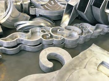 异形铝單(dan)板加(jia)工(gong)